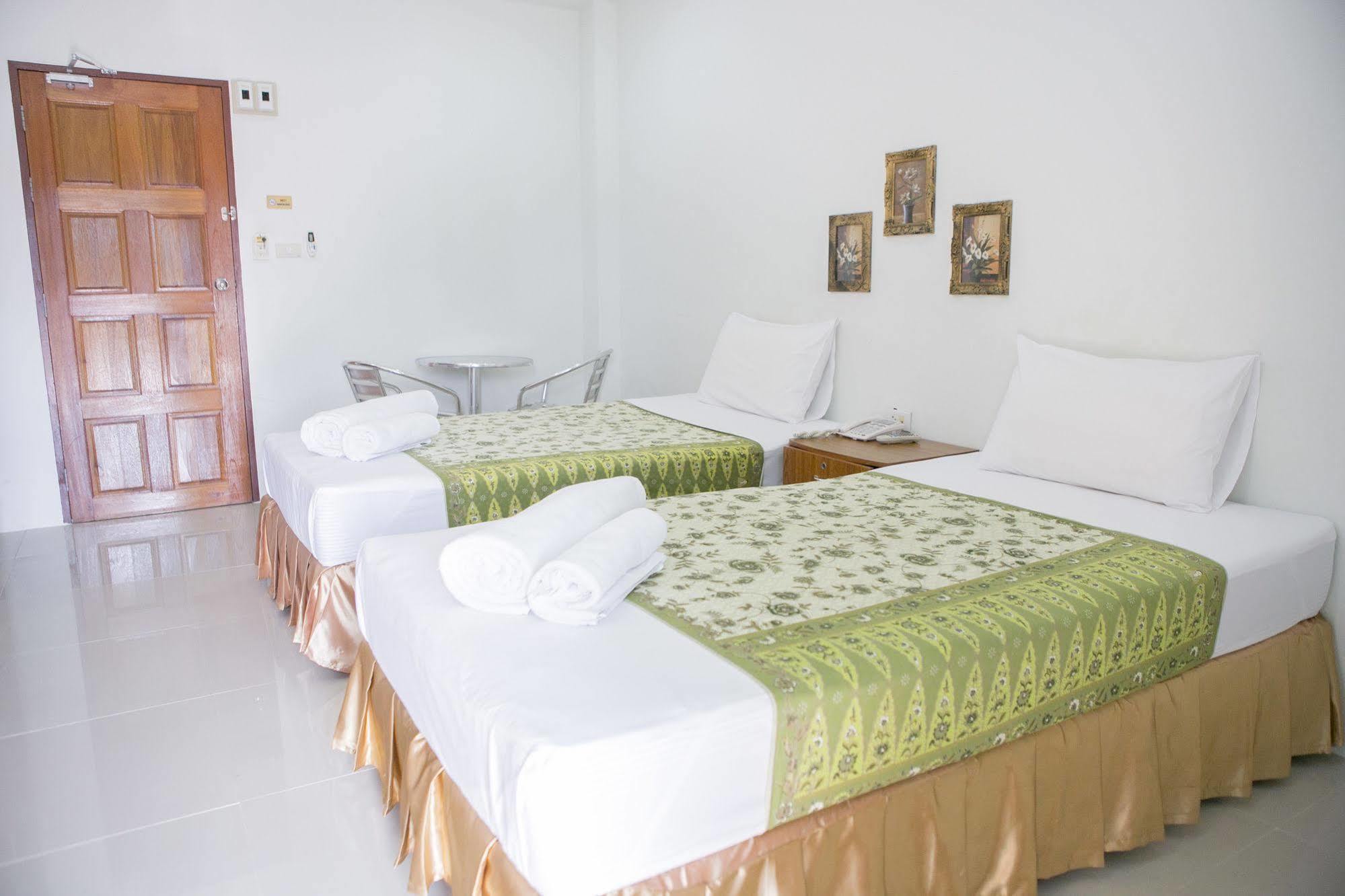 G&B Guesthouse Patong Dış mekan fotoğraf