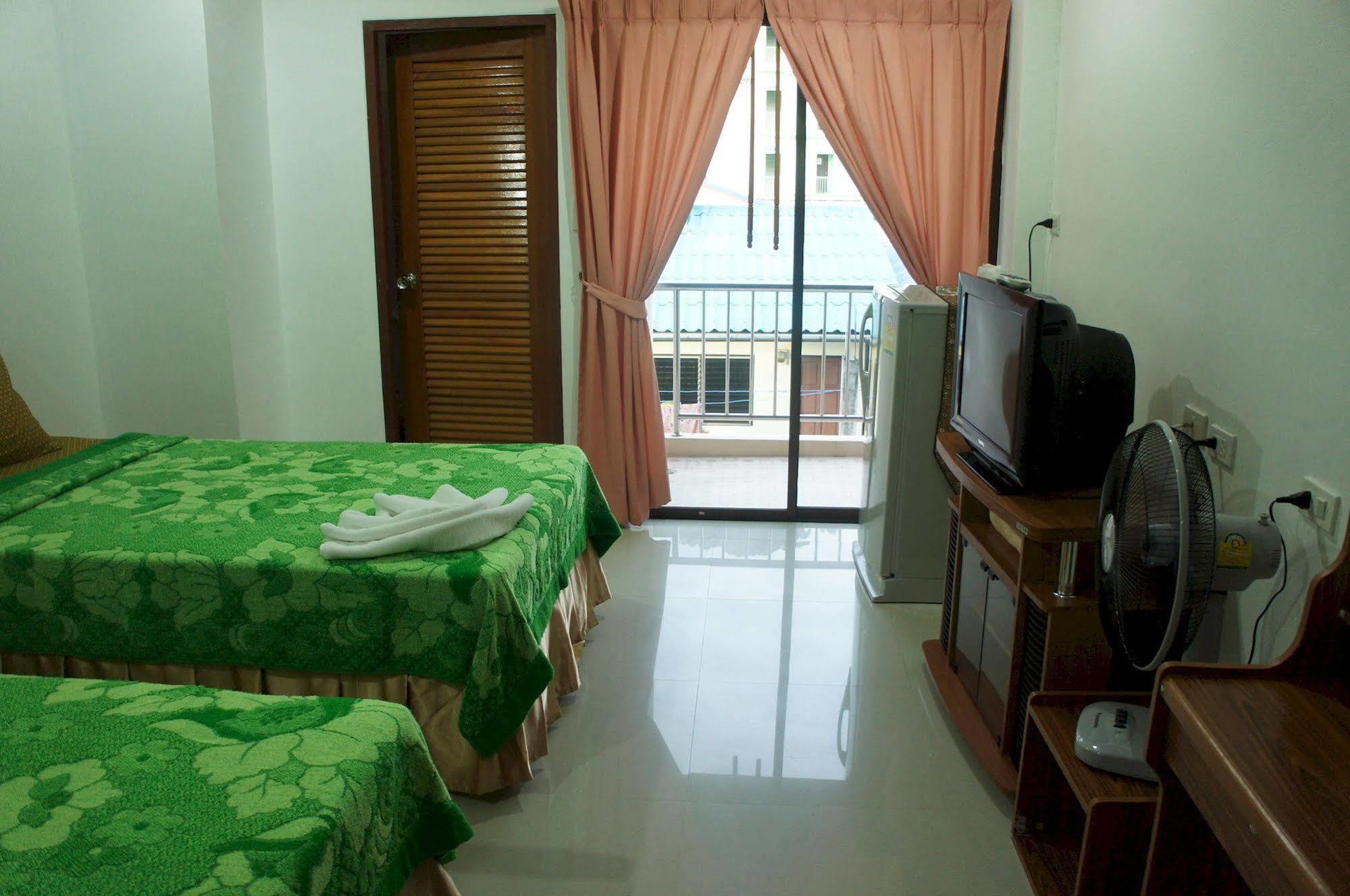 G&B Guesthouse Patong Dış mekan fotoğraf